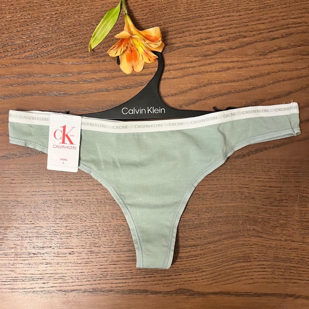 CALVIN KLEIN / THONG